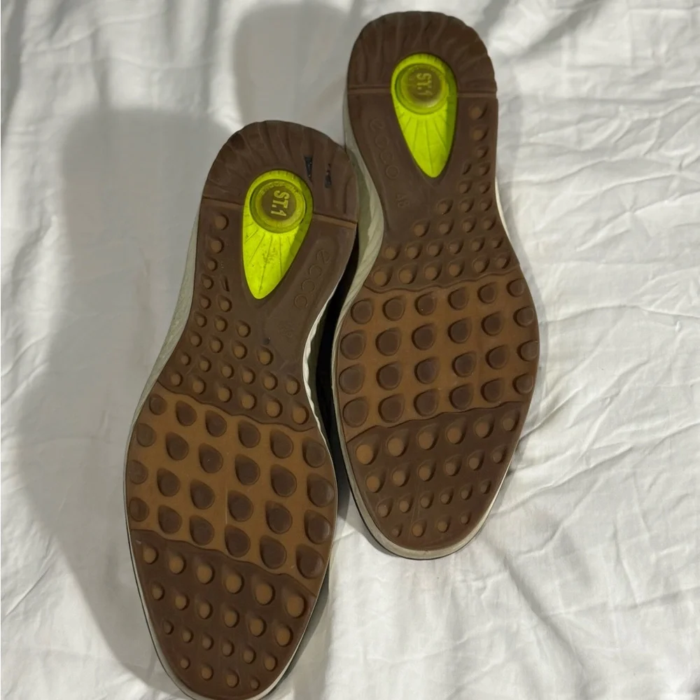 Ecco- Men’s -  Tan Suede Oxfords - size 14